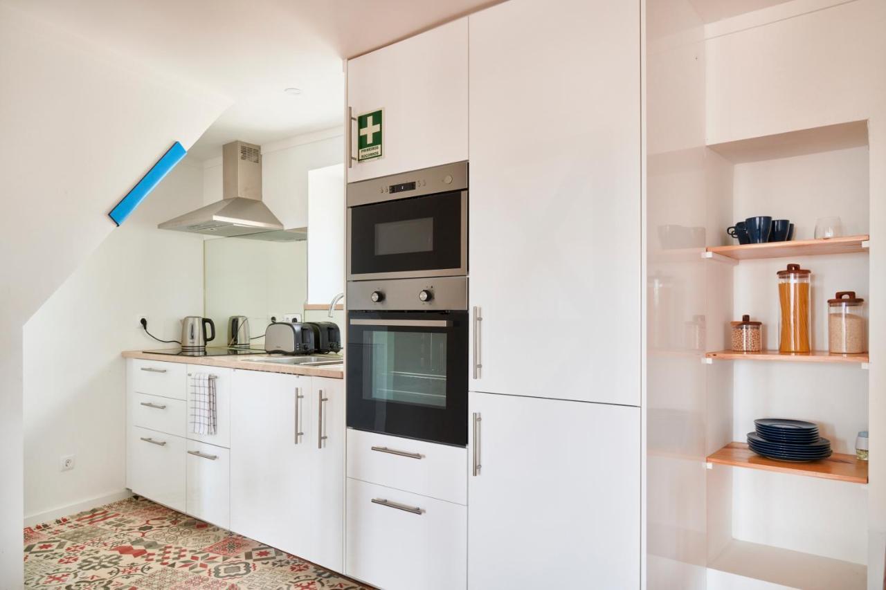 Cozy Flat In Santa Apolonia Apartment Lisbon Bagian luar foto