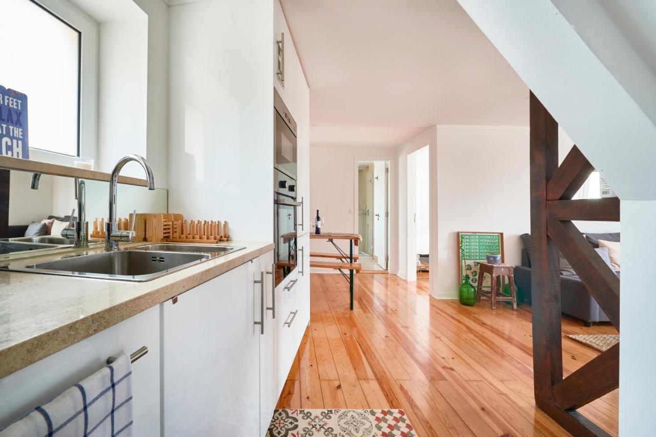 Cozy Flat In Santa Apolonia Apartment Lisbon Bagian luar foto