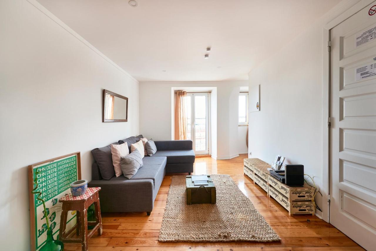 Cozy Flat In Santa Apolonia Apartment Lisbon Bagian luar foto